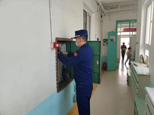 鐵西區消防救援大隊開展開學前校園消防安全檢查和宣傳活動
