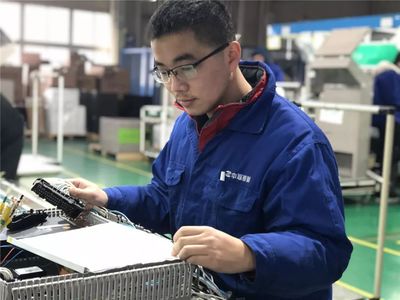 感受榜樣的力量︱優(yōu)秀員工系列報道(四):吳輝