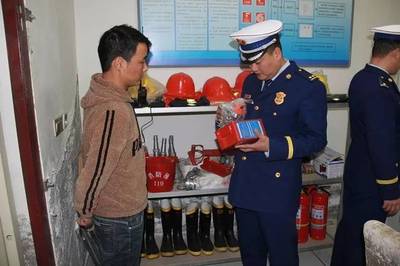 甘南支隊聯(lián)合質監(jiān)部門開展消防產品專項檢查工作