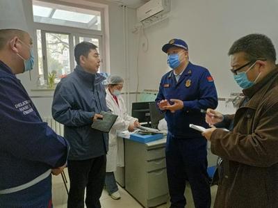 小手拉大手 消防員化身"藍(lán)老師"傳遞消防知識(shí)