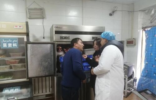 你點我檢 服務(wù)惠民生 新疆疏附縣市場監(jiān)管局開展元旦前食品安全專項監(jiān)督抽檢